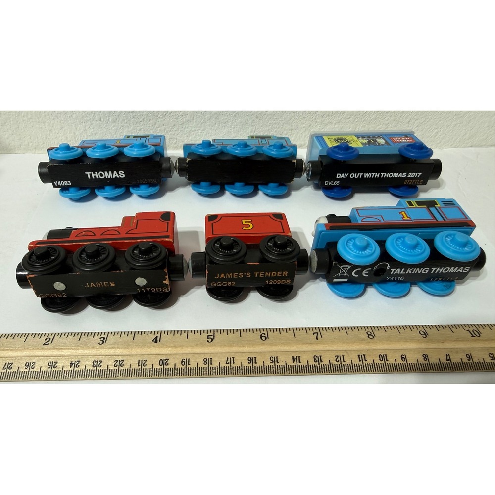 Thomas & Friends Wooden Railway LOT James Talking Thomas Day Out 2017 Coach 6pc - Picture 3 of 5